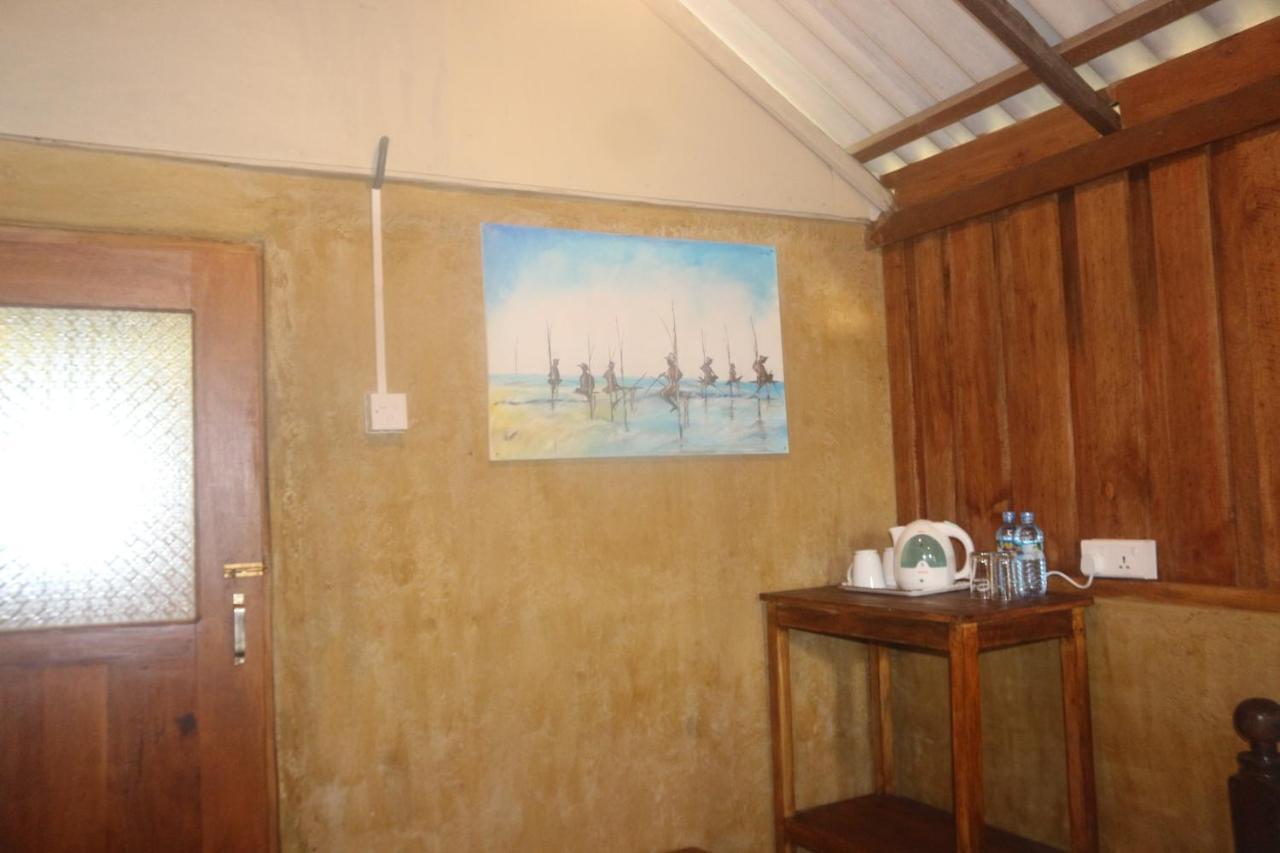 Beach Rip Rap Cabana And Guest Hotel Galle Exterior photo