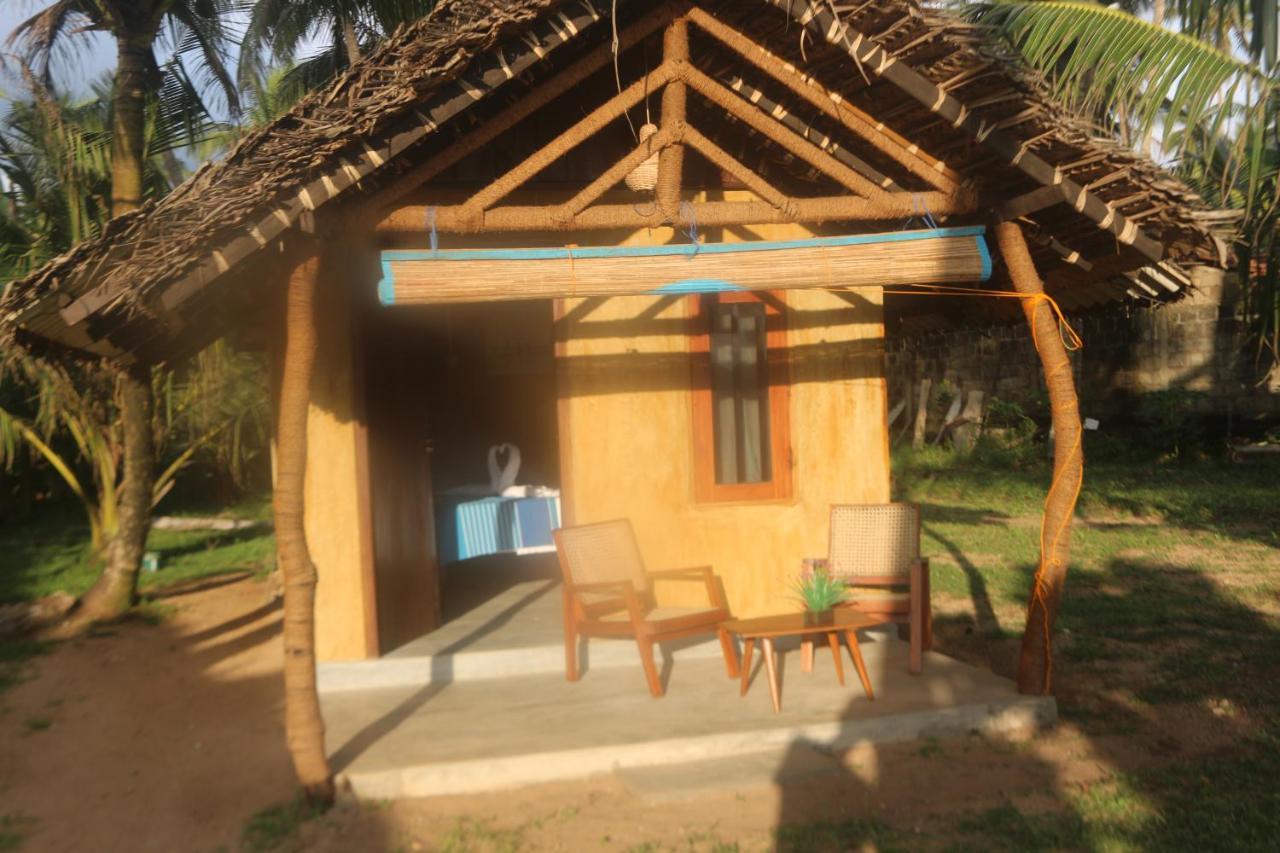 Beach Rip Rap Cabana And Guest Hotel Galle Exterior photo