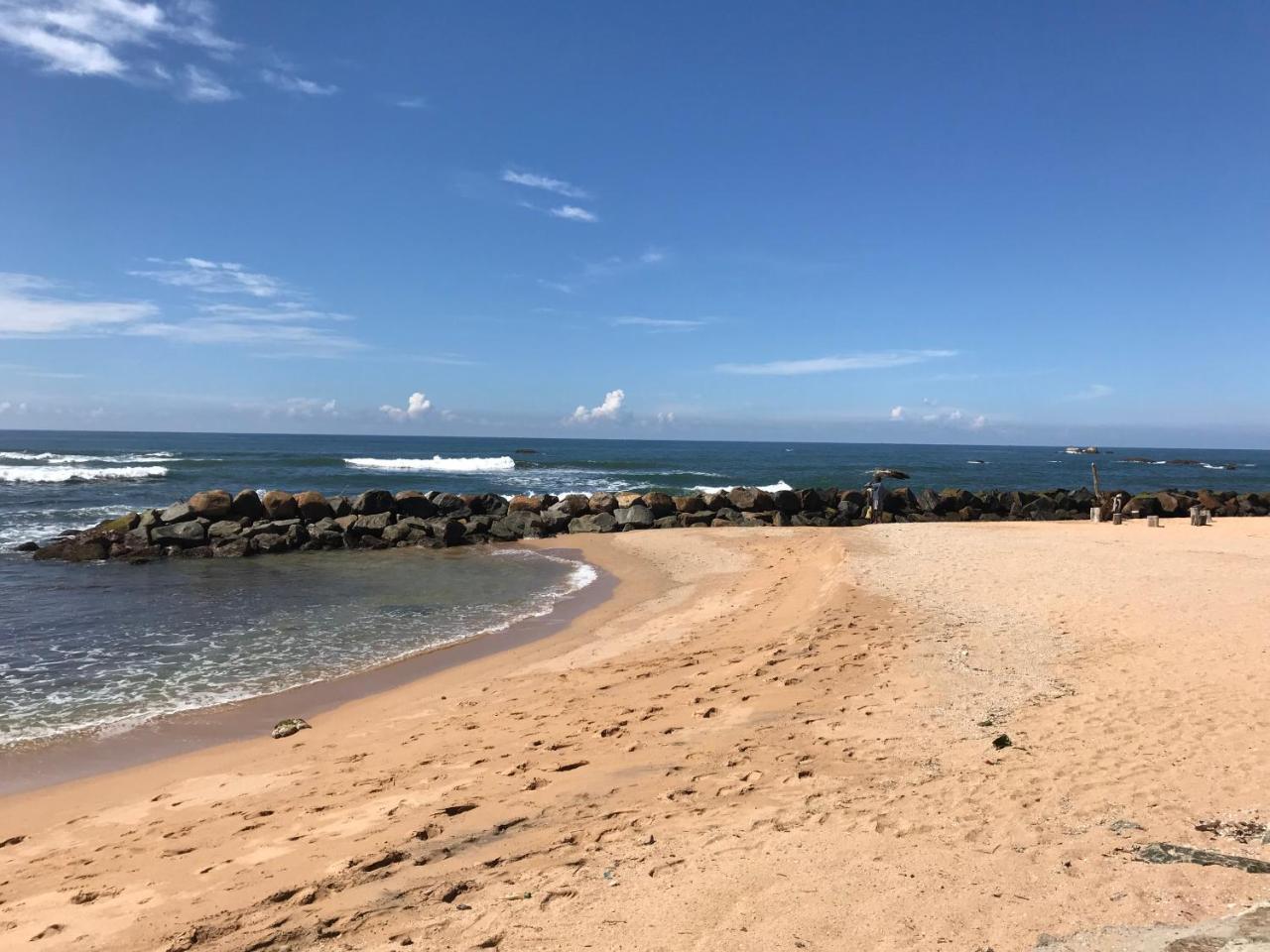 Beach Rip Rap Cabana And Guest Hotel Galle Exterior photo